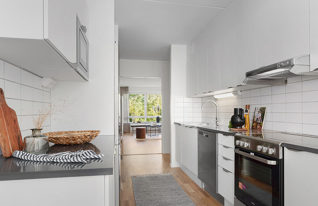 En modern lägenhet med ett topputrustat och möblerbart kök som är tillgänglig för uthyrning i Västerås