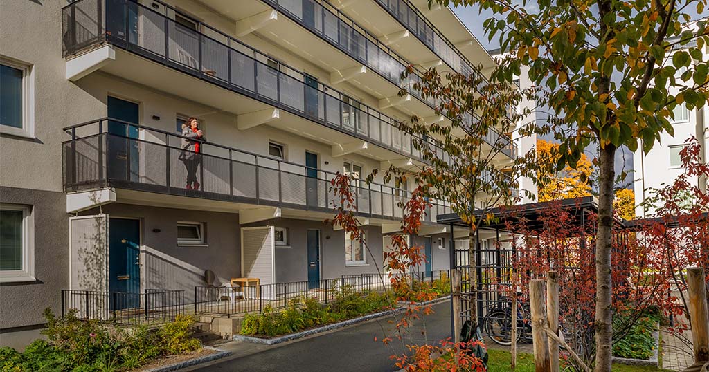 Bild på exteriör och gård i Husby