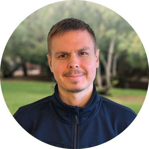 Porträtt av Anton, kontaktperson för hyreslägenheter i Katrineholm