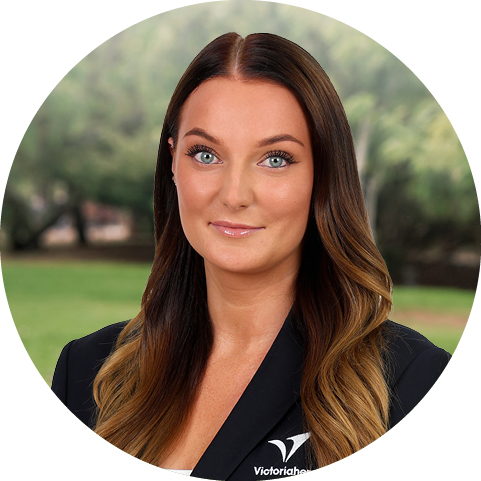 Porträtt av Nathalie, kontaktperson för hyreslägenheter i Eskilstuna